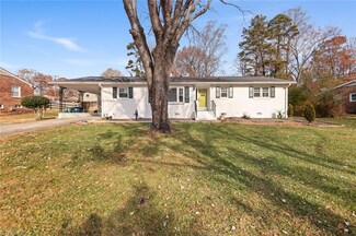 5017 Lochraven Dr, Winston Salem, NC 27104