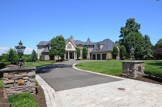 35 Paag Ln, Little Silver, NJ 07739