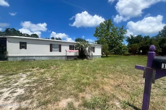 140 Kingfish Ave, Palatka, FL 32177