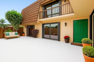 9 Atrium Cir Unit A, Lake Worth, FL 33462