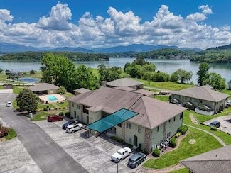 1726 Water Crest Way, Young Harris, GA 30582