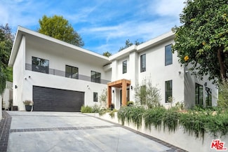 4545 Balboa Ave, Encino, CA 91316