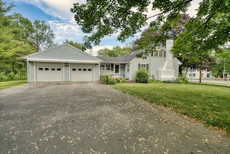 295 Main St, Thomaston, ME 04861