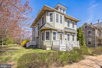 21 Bank St, Medford, NJ 08055