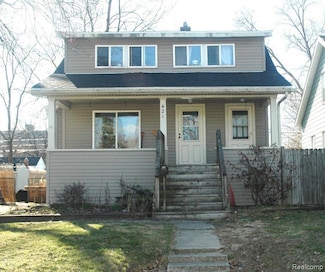 421 Curry Ave, Royal Oak, MI 48067