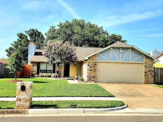 1408 Bandera Dr, Arlington, TX 76018