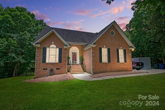 1016 Hunley Hill Ct, Matthews, NC 28104