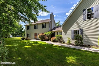 192 Asbury Rd, Farmingdale, NJ 07727