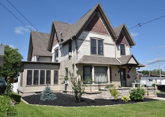 131 N John St, Mayville, WI 53050