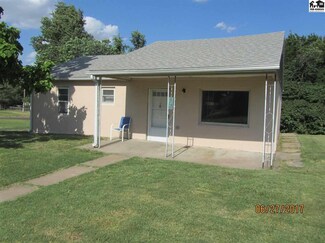 806 S Hamilton St, Pratt, KS 67124