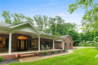10110 S Auburn Hills Dr, Edinburgh, IN 46124