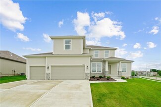 16957 S Brentwood St, Olathe, KS 66062