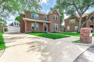 8903 Loch Lomond Ct, Houston, TX 77096