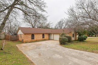 7408 Vanessa Dr, Fort Worth, TX 76112