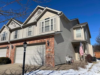 2307 W Kenfield Ct, Peoria, IL 61615