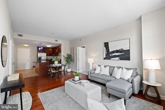 157 Fleet St Unit 1006, Oxon Hill, MD 20745