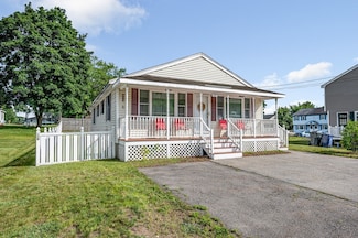 33 Hopkins St, Dracut, MA 01826