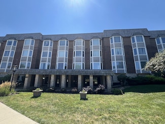 500 Thames Pkwy Unit 1F, Park Ridge, IL 60068