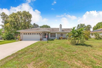 910 Liberty Ln, Auburndale, FL 33823