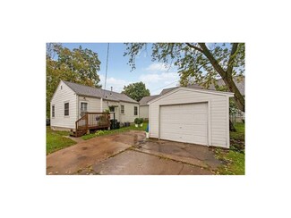 1500 L St SW, Cedar Rapids, IA 52404