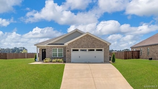 230 Pedric Dr, Wetumpka, AL 36093