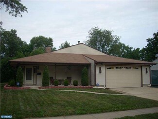 201 Birch Dr, Levittown, PA 19054