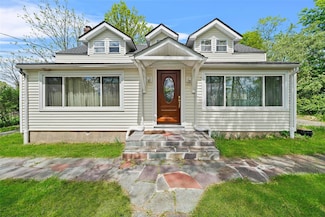 180-184 Pine Tree Rd, Monroe, NY 10950