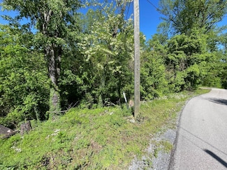 000 Lee Branch Rd, Kanawha Falls, WV 25115