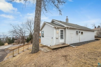 527 N 12th Ave W, Duluth, MN 55806