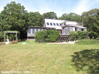 13 Little Oak Ln, Chilmark, MA 02535