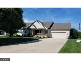 28 Clover Ridge Dr, Mickleton, NJ 08056