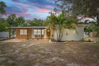 1108 66th St NW, Bradenton, FL 34209