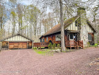 1106 Deer Trail Rd, Pocono Pines, PA 18350