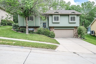 117 Autumn Cir, Council Bluffs, IA 51503
