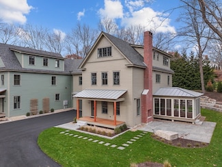 14 Dexter Ln Unit B, Newburyport, MA 01950