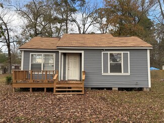 2240 Pin Oak Cir, Haughton, LA 71037