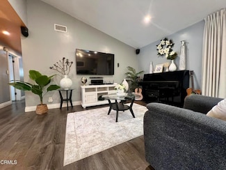 16041 Jersey St, Granada Hills, CA 91344