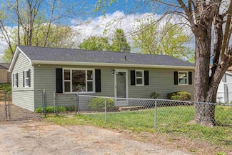 28 Ardmore St, Verona, VA 24482