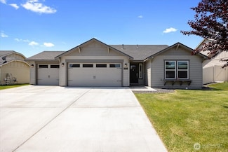 4014 Nitinat Ln, Pasco, WA 99301