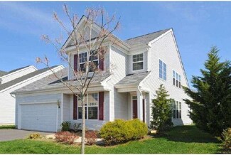 26 Pebble Creek Rd, Dayton, NJ 08810