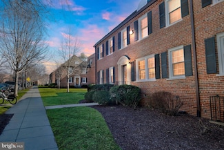 3805 V St SE, Washington, DC 20020