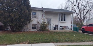 220 Healy Ave, Romeoville, IL 60446
