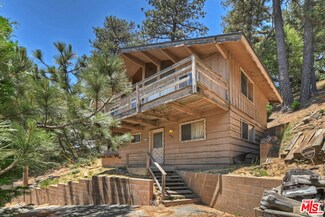 23732 Zurich Dr, Crestline, CA 95046