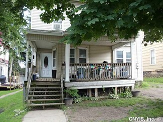 35 Bridge St, Phoenix, NY 13135