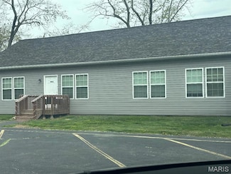 307 Sandbach St, Worden, IL 62097