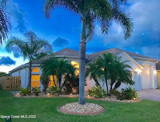 1967 Auburn Lakes Dr, Rockledge, FL 32955