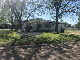 504 S 1st Ave, Stroud, OK 74079