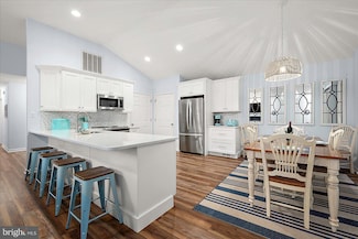4 Abbey Cir, Berlin, MD 21811