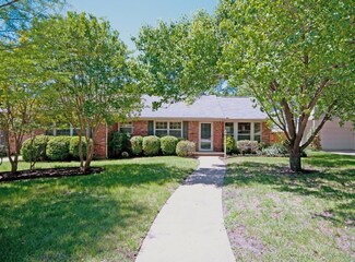 708 S Weatherred Dr, Richardson, TX 75080