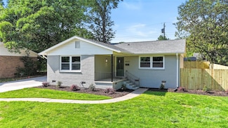4042 Uppergate Ln, Charlotte, NC 28215
